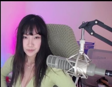 AriaSaki adult model pictures