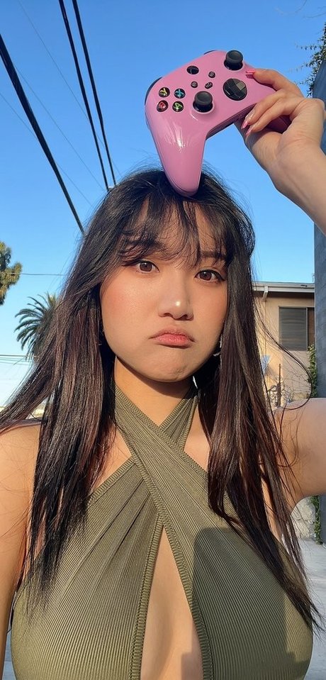 AriaSaki pretty pornstar pics