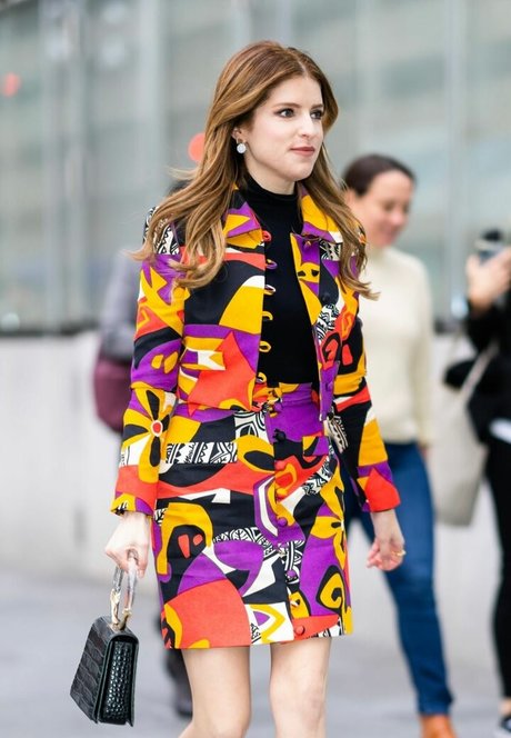 Anna Kendrick nice star photo