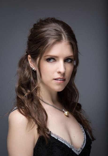 Anna Kendrick pornstar beautiful galleries
