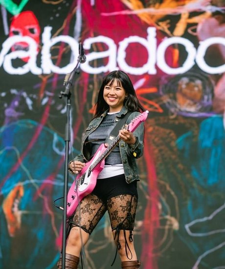 skinny asian onlyfans porn pic