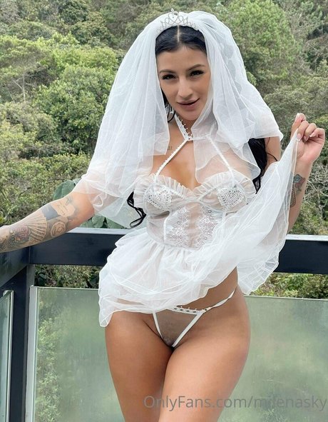 beautiful face onlyfans hot sexy pictures