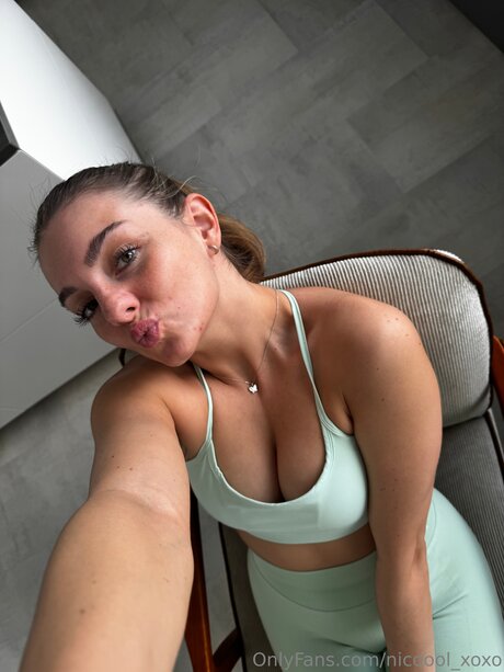 Nicoool Xoxo pornstar images