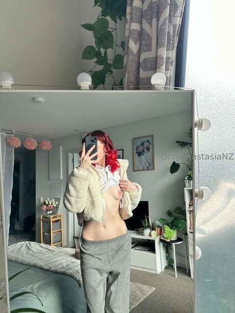 Onlyanastasianz star erotic image