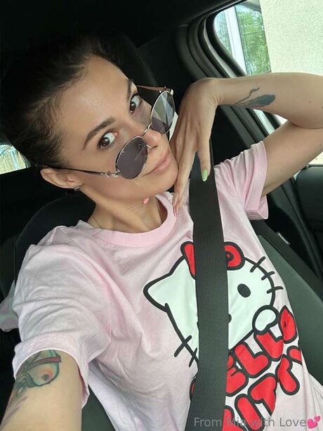 Mia Moonn adult model picture