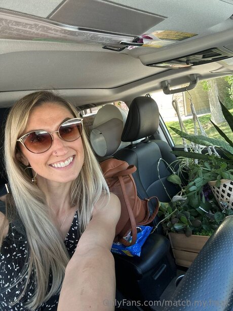 big onlyfans pornographic archive