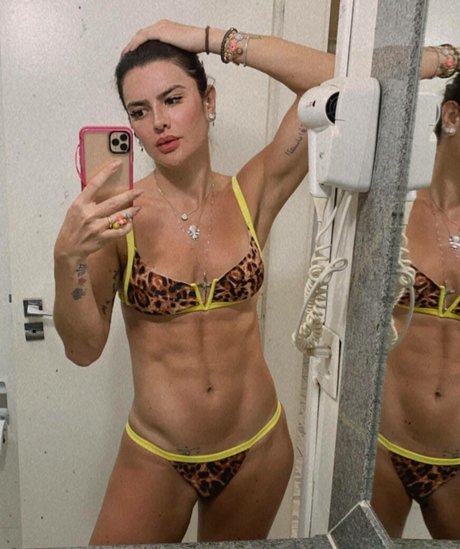 Mirella Santos model pretty archive