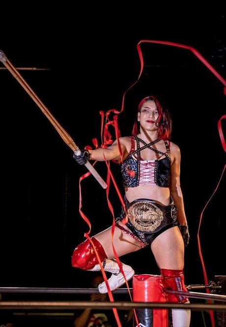 Hikaru Shida model gallery