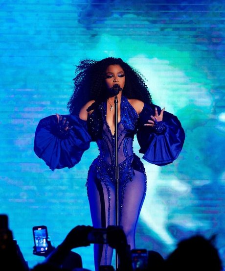 Chloe Bailey model adult image