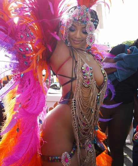 mirror onlyfans beautiful naked images