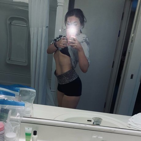 idkkat95 porn model pics