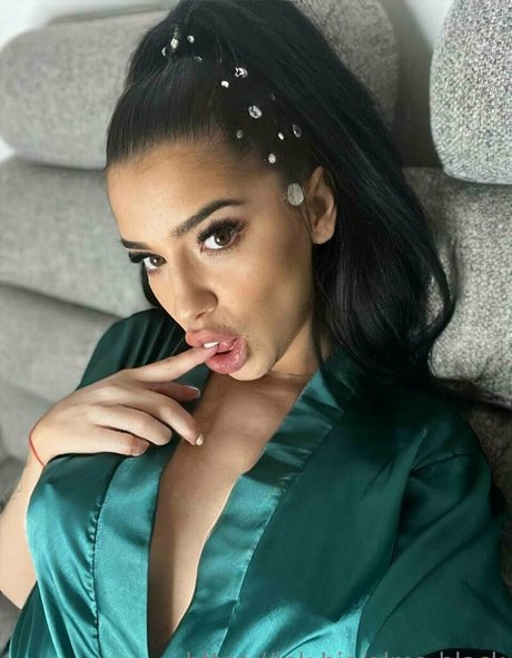 sex girls onlyfans top images