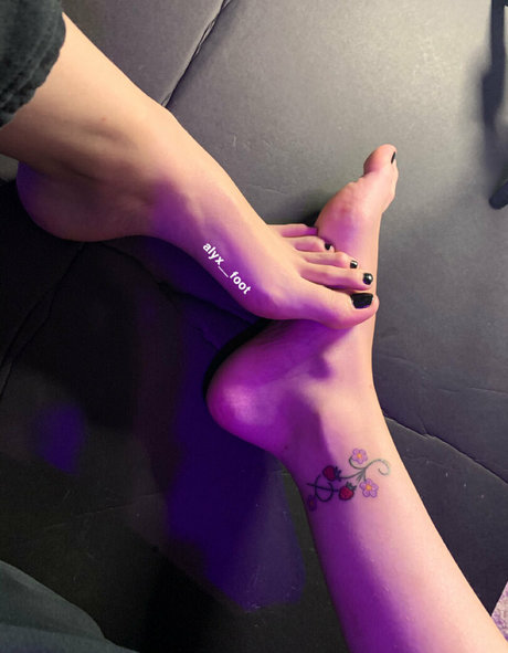 huge natural tits onlyfans pornos archive