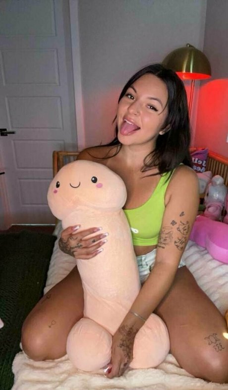 ohsoyoulotus187 best model photo