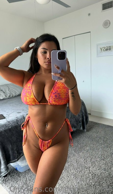 nobettertits sex model pic