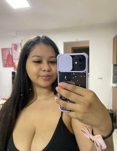 karlamilk model exclusive picture