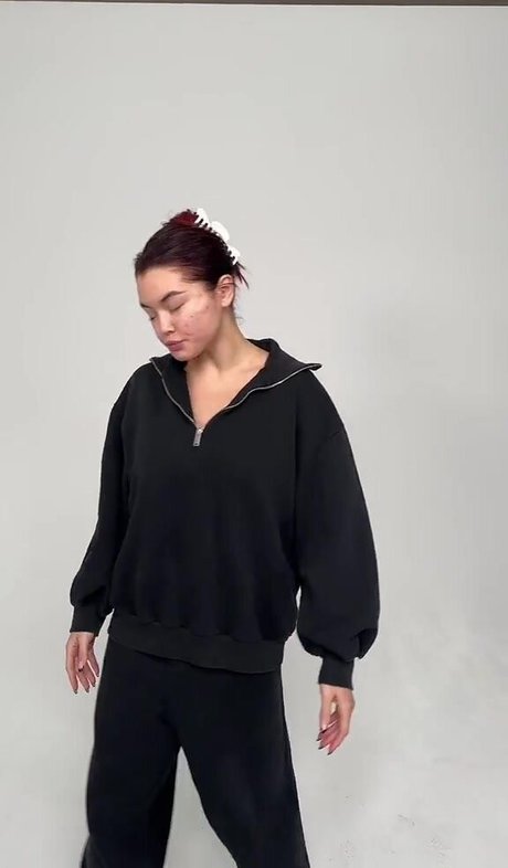 Paris Berelc star hot galleries