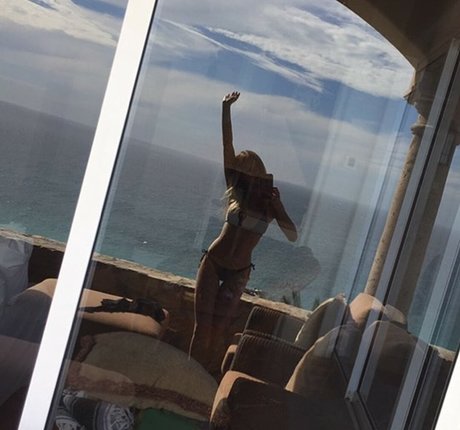 Halston Sage adult model gallery