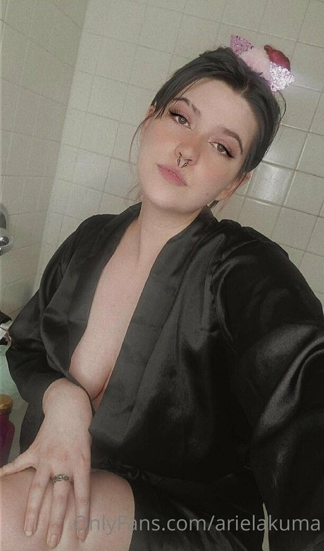 arielakuma star nudes image