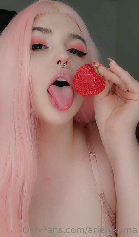 arielakuma star nudes gallery