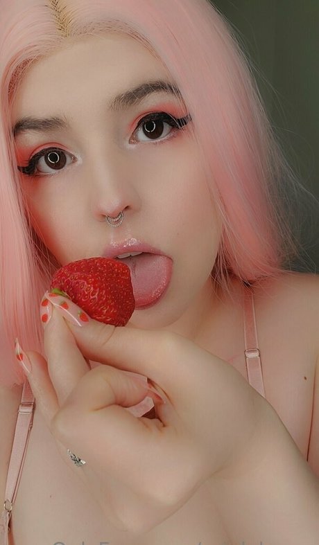 arielakuma pretty pornstar photos