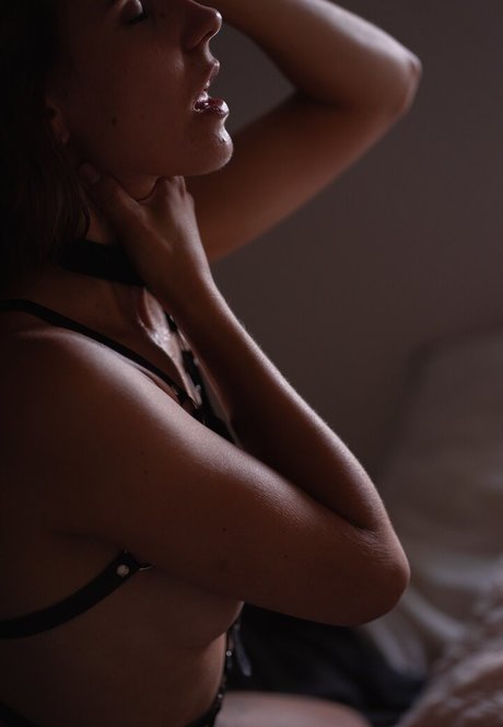 Julia Neyu exclusive actress photo