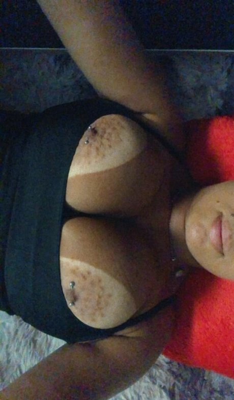 Luanna Becker nice pornstar image