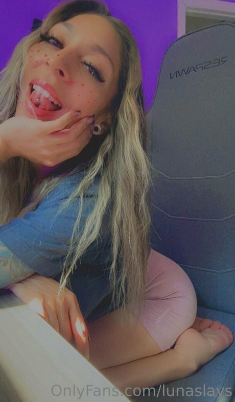 lunaslays exclusive actress photo