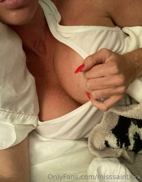 misssaintxxx hot actress img