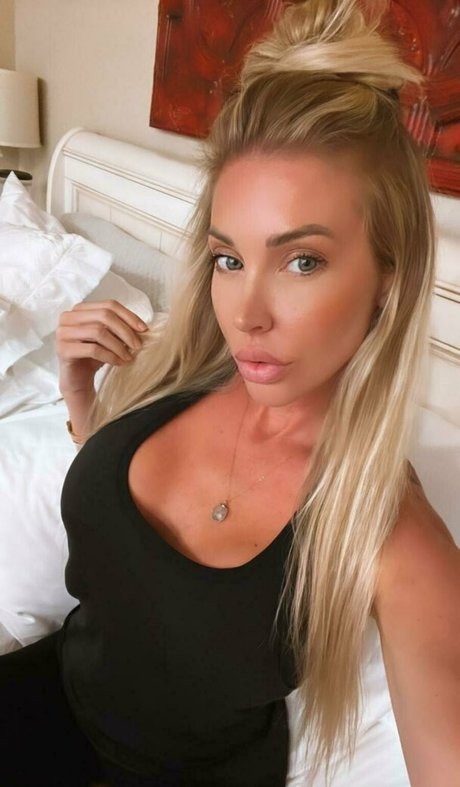 misssaintxxx exclusive actress pics