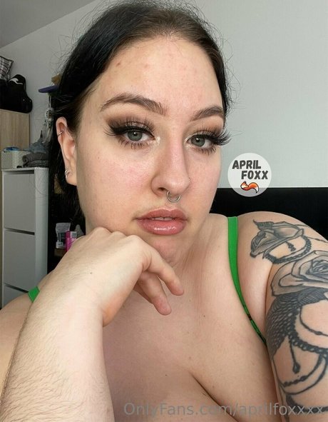 aprilfoxxxx exclusive model image