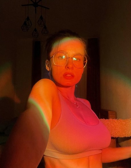 tattooed onlyfans beautiful photo