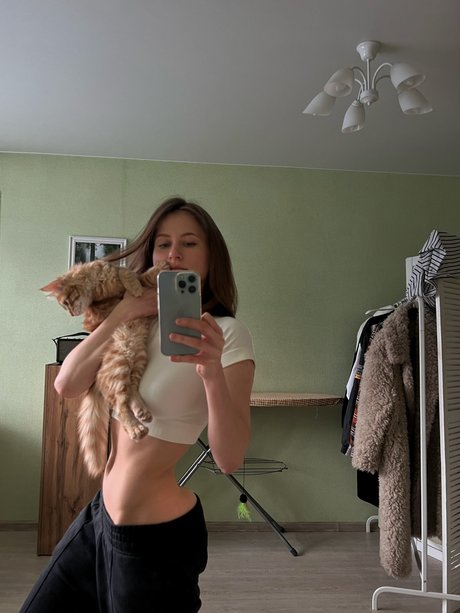 20 years old onlyfans hot sexy photos