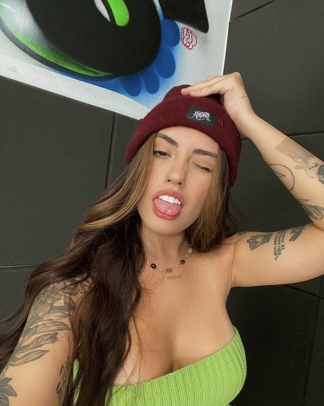 Vitoria Marcilio star sexy picture