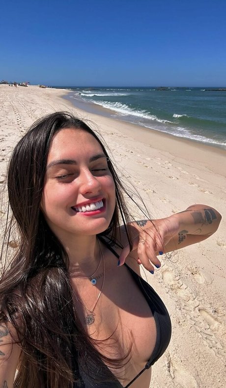 Vitoria Marcilio model sex img