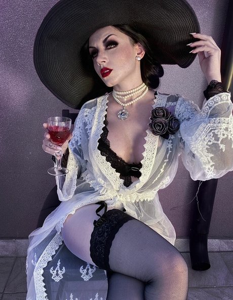 pregnant milf onlyfans sexy naked photo