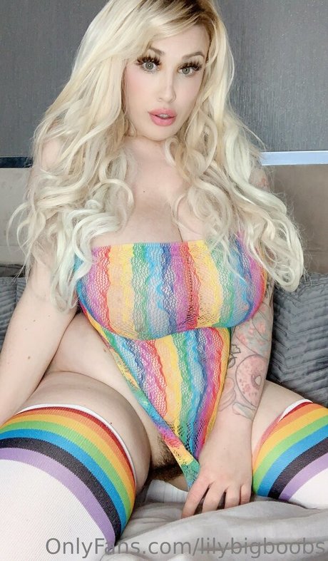 lilybigboobs Profile Pic