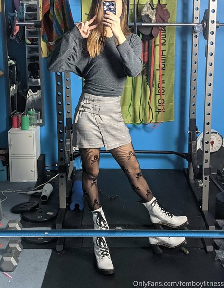 FemboyFitness naked actress pic