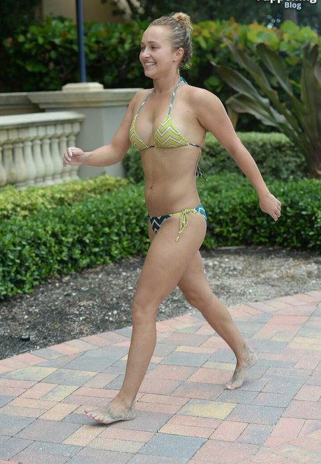 pointy tits onlyfans pornos archive