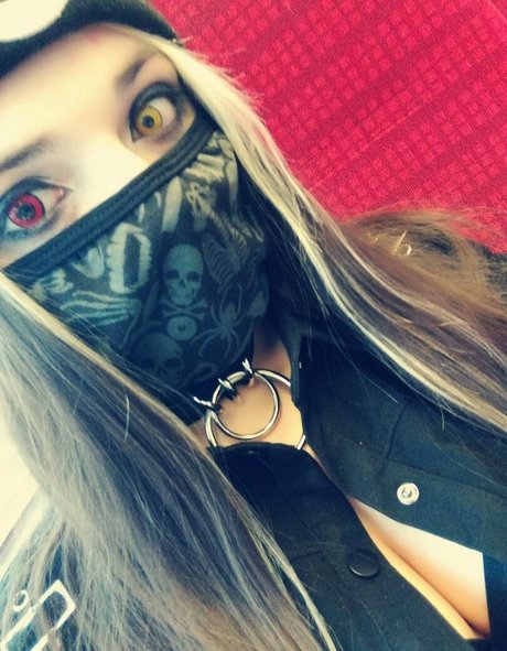 Kiwo pornographic model pictures