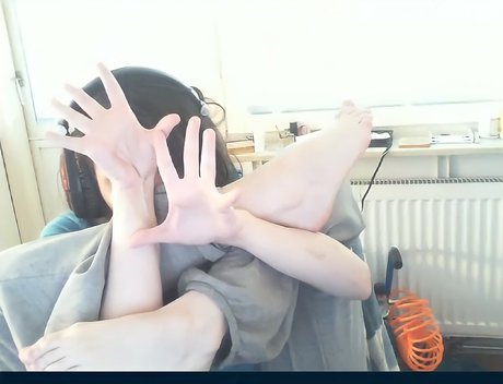 Kiwo nude star photos