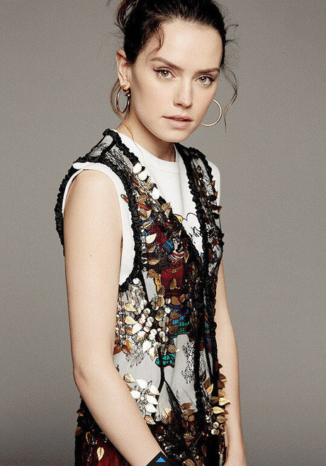 Daisy Ridley naked star img