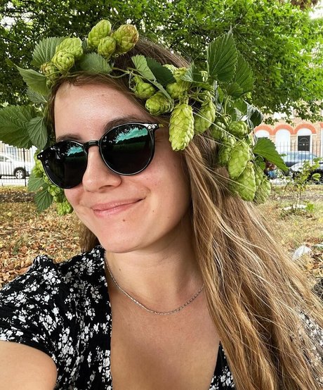 Adventures And Naps pornstar top gallery