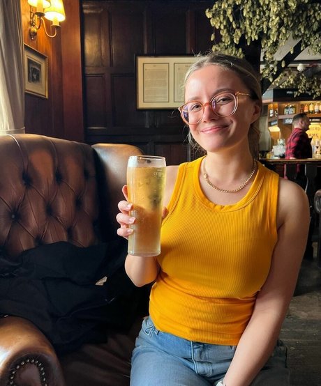 Adventures And Naps erotic pornstar image