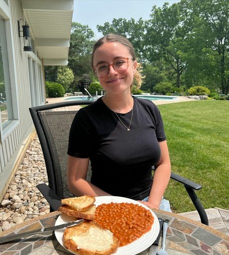 Adventures And Naps model porn picture