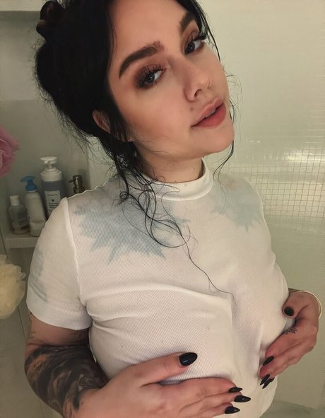 britontwitch nude pornstar photo