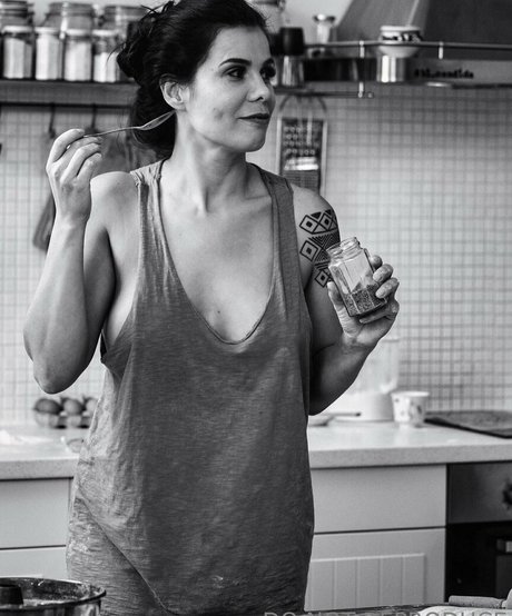 hi candida hot model img