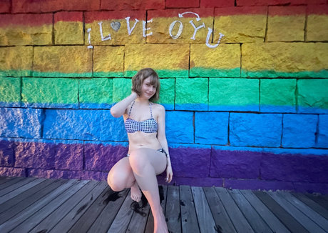 beautiful teen onlyfans hd images