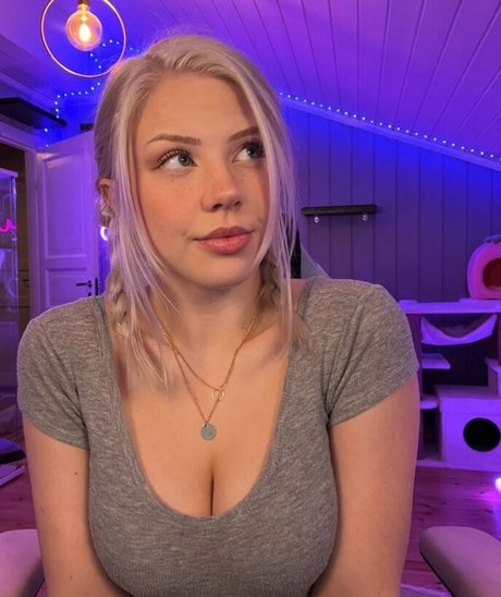 small onlyfans nude archive