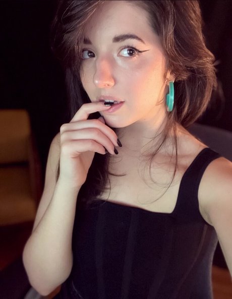 teen natural tits onlyfans free naked img